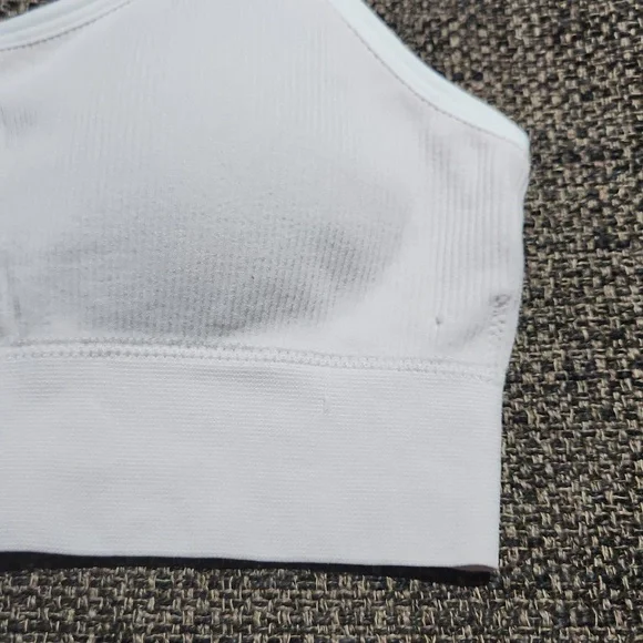 Classic Ribbed Bra - Picture 2 of 4